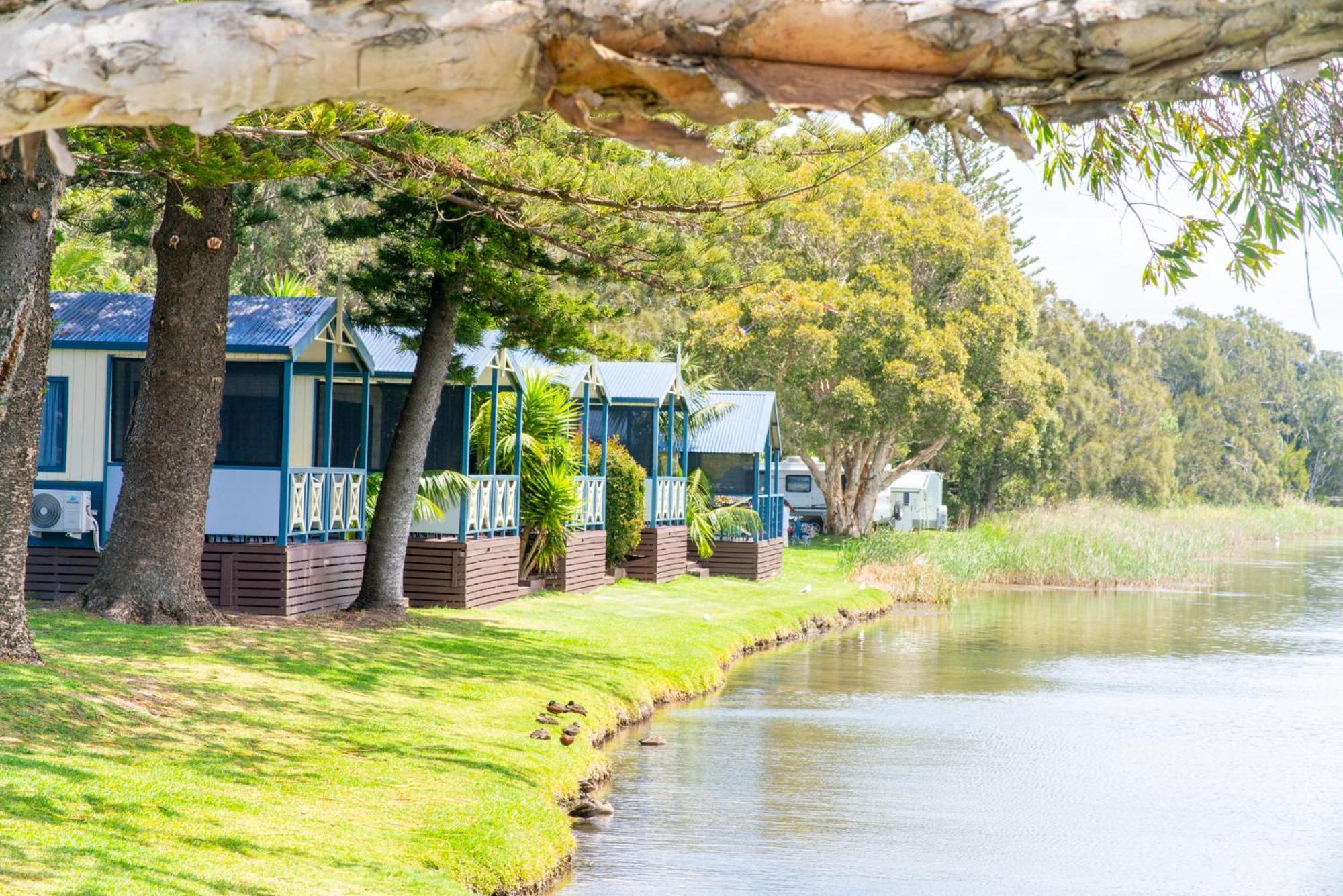 Two Shores Holiday Village Entrance Екстер'єр фото